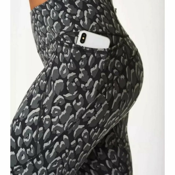 Sweaty Betty Power 7/8 Leggings Black Leopard - Picture 4 of 7